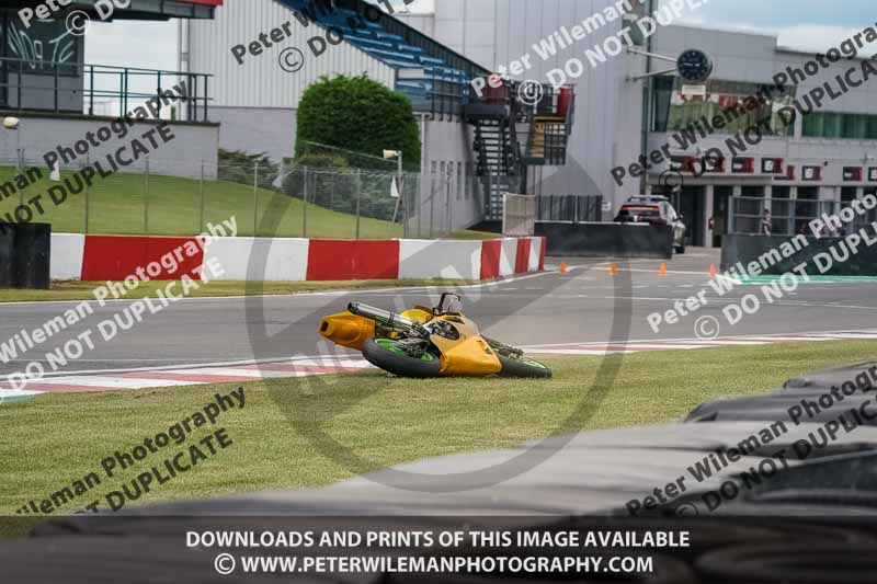 donington no limits trackday;donington park photographs;donington trackday photographs;no limits trackdays;peter wileman photography;trackday digital images;trackday photos